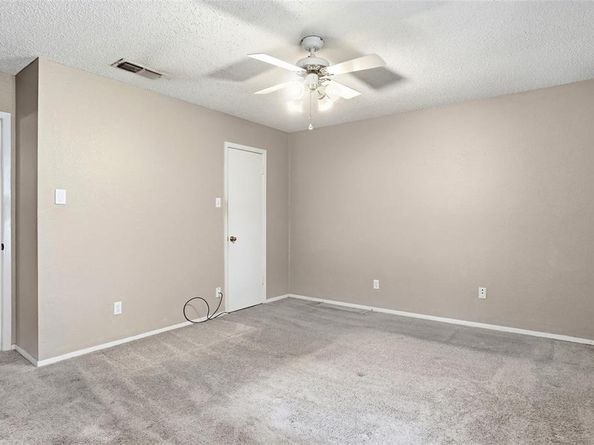 400  Woodlake Circle , Azle Texas 76020