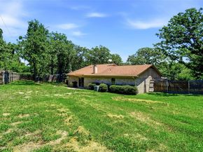 400  Woodlake Circle , Azle Texas 76020
