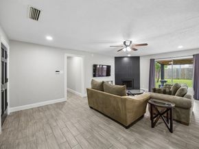 434  Stonehenge Drive , Arlington Texas 76014