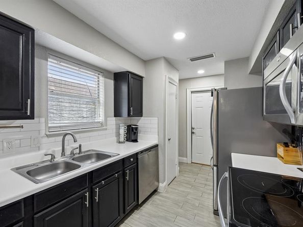 434  Stonehenge Drive , Arlington Texas 76014