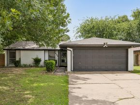 434  Stonehenge Drive , Arlington Texas 76014