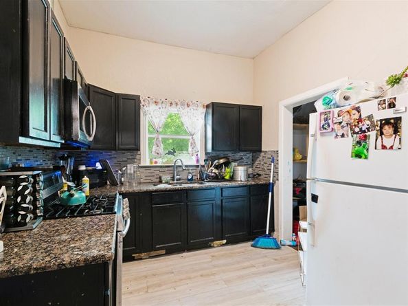 2522  Wilhurt Avenue , Dallas Texas 75216