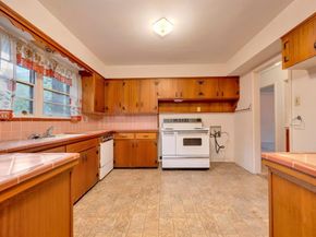 1511  Tulip Drive , Arlington Texas 76013