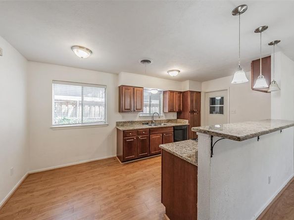 602  Buffalo Drive , Arlington Texas 76013