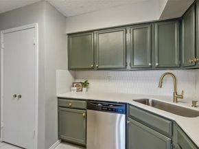 15151  Berry Trail  706, Dallas Texas 75248