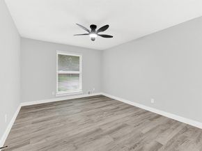 5821  Clendenin Avenue , Dallas Texas 75228