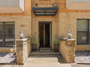 644 E Bluff Street , Fort Worth Texas 76102