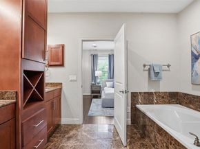 644 E Bluff Street , Fort Worth Texas 76102