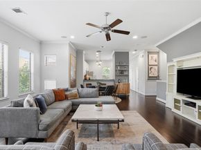 644 E Bluff Street , Fort Worth Texas 76102