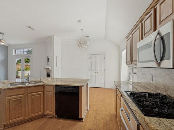 10518  Brandenberg Drive , Frisco Texas 75035