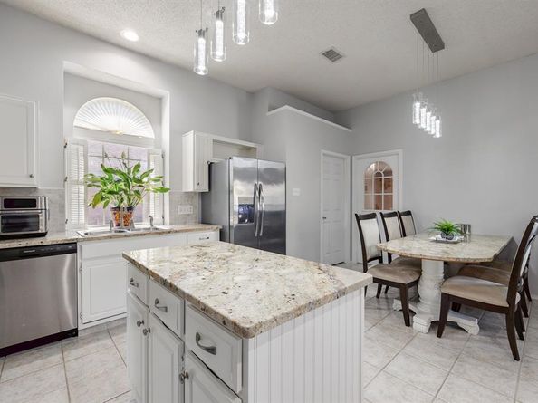 6117  Madison Avenue , Rowlett Texas 75089