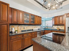 5822  London Lane , Dallas Texas 75252
