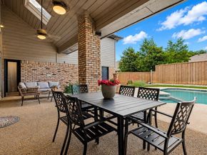5822  London Lane , Dallas Texas 75252