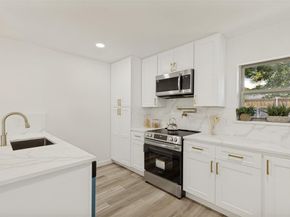 2930  Bellknoll Lane , Dallas Texas 75229