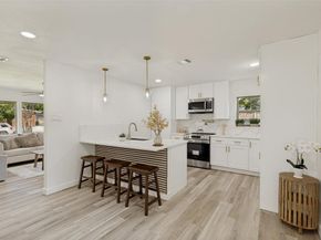 2930  Bellknoll Lane , Dallas Texas 75229