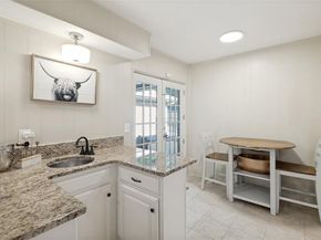 6818  Truxton Drive , Dallas Texas 75231