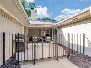 6818  Truxton Drive , Dallas Texas 75231