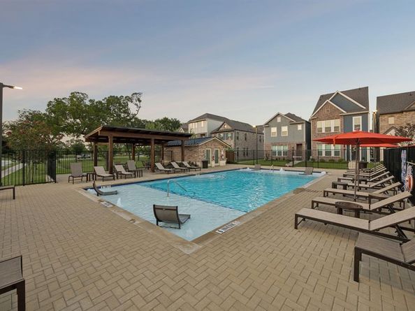 7537  Laburnam Road , Dallas Texas 75228