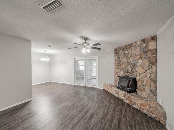1412  Oxford Street , Arlington Texas 76013
