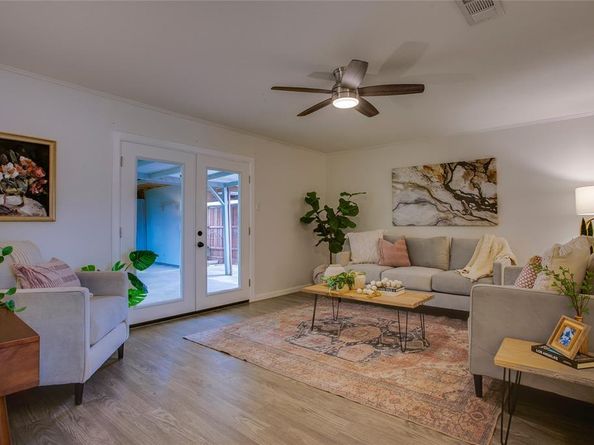 914  Meadow Mead Drive , Allen Texas 75002