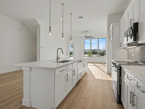 13351  Goodland Street  205, Farmers Branch Texas 75234