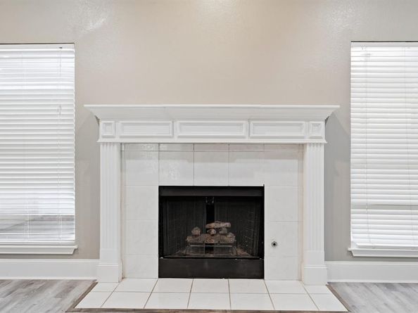 1718  Creek Valley Road , Mesquite Texas 75181