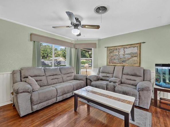 1800  Pecan Park Drive , Arlington Texas 76012