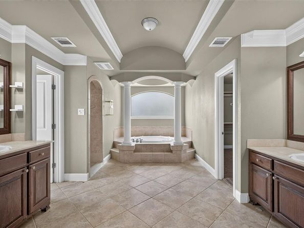 3801  Park Manor Court , Arlington Texas 76017