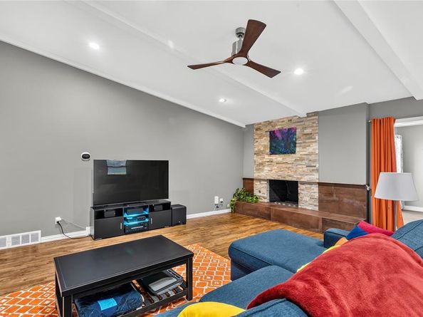 12326  Cedar Bend Drive , Dallas Texas 75244