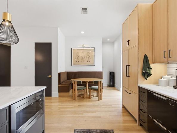 3541  Kalterra  , Dallas Texas 75219