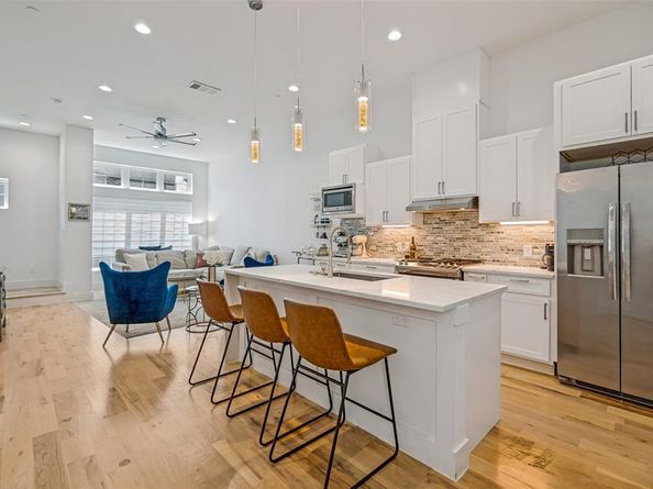 1910  Caddo Street  B102, Dallas Texas 75204