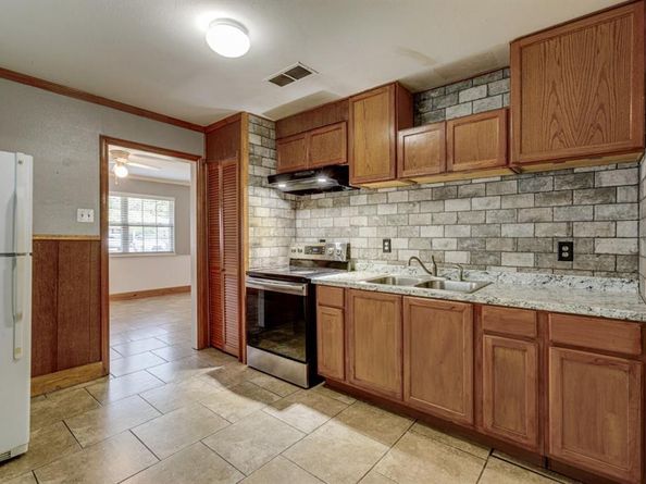 8710  Cardella Avenue , Dallas Texas 75217