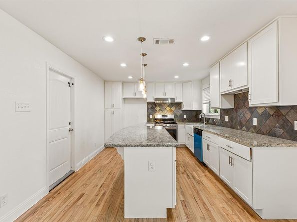 2413  Cardinal Lane , Garland Texas 75042
