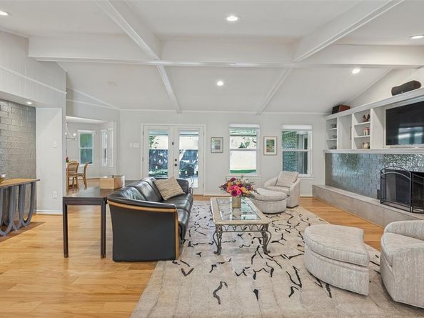 3843  Regent Drive , Dallas Texas 75229