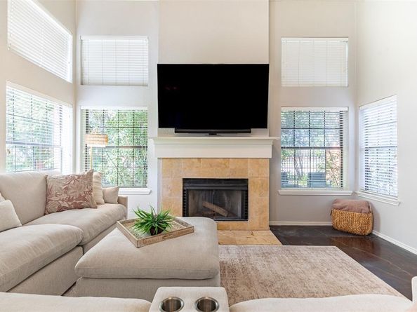 422  Santa Fe Trail  11, Irving Texas 75063