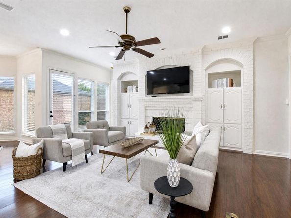 8344  Coral Drive , Dallas Texas 75243