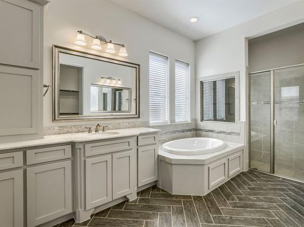 1649  Olive Avenue , Celina Texas 75009