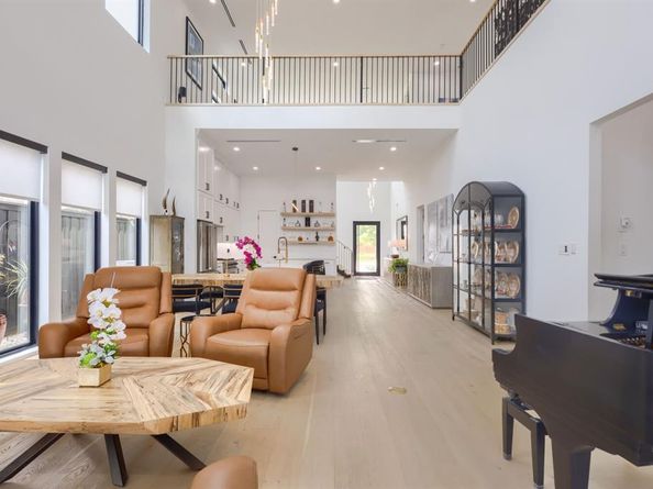 3950  Beechwood Lane , Dallas Texas 75220
