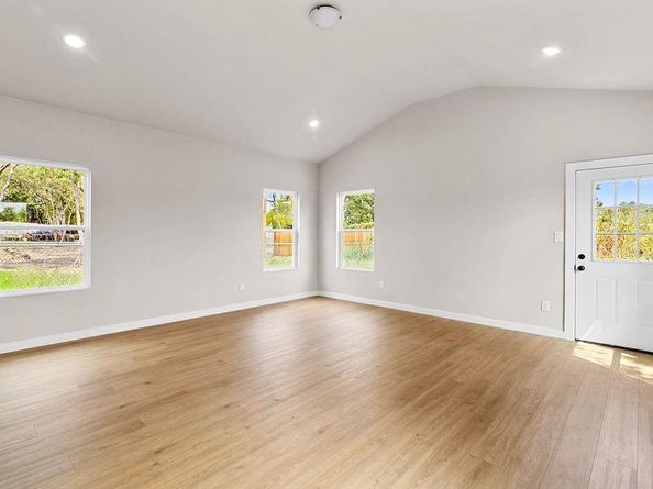 316 W Gambrell Street , Fort Worth Texas 76115