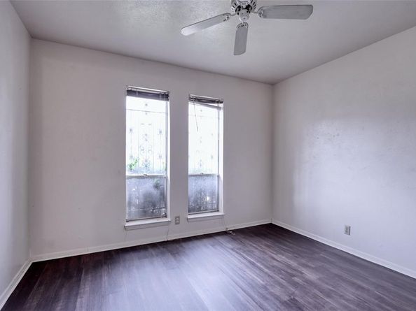 327  Penguin Drive , Dallas Texas 75241