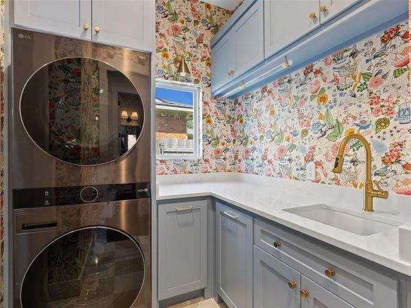 318  Oakcrest Drive , Richardson Texas 75080