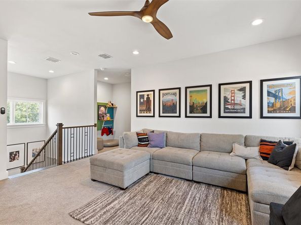 318  Oakcrest Drive , Richardson Texas 75080
