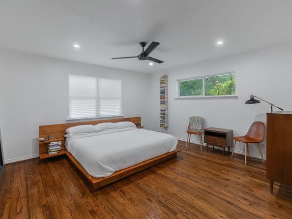6915  Winchester Street , Dallas Texas 75231