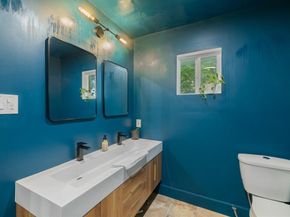 6915  Winchester Street , Dallas Texas 75231