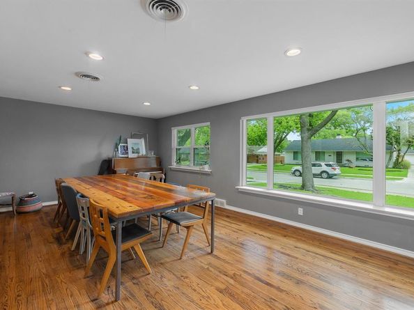 6915  Winchester Street , Dallas Texas 75231