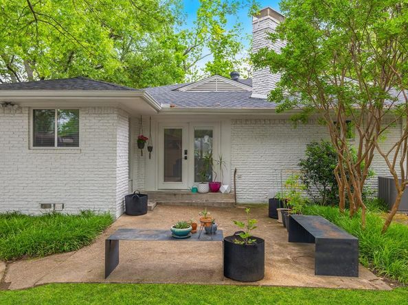 6915  Winchester Street , Dallas Texas 75231