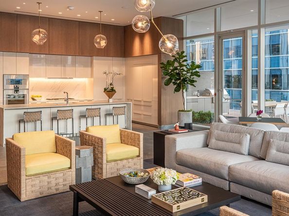 1747  Leonard Street  2701, Dallas Texas 75201