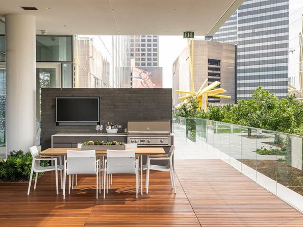 1747  Leonard Street  2701, Dallas Texas 75201