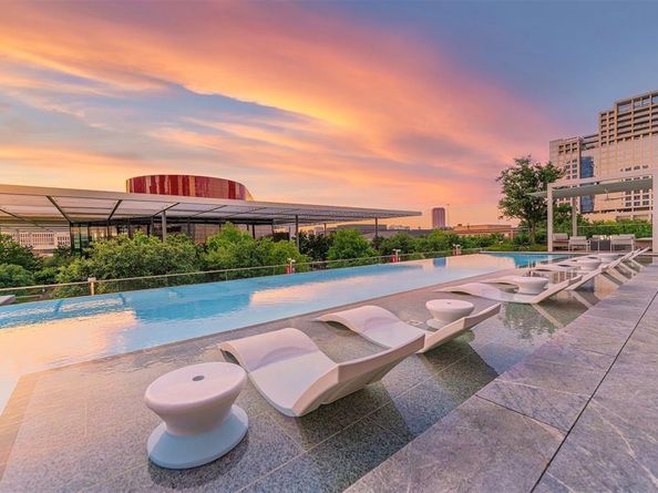 1747  Leonard Street  2701, Dallas Texas 75201