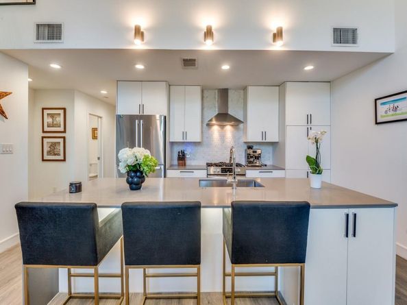 3880  Munger Avenue  2, Dallas Texas 75204